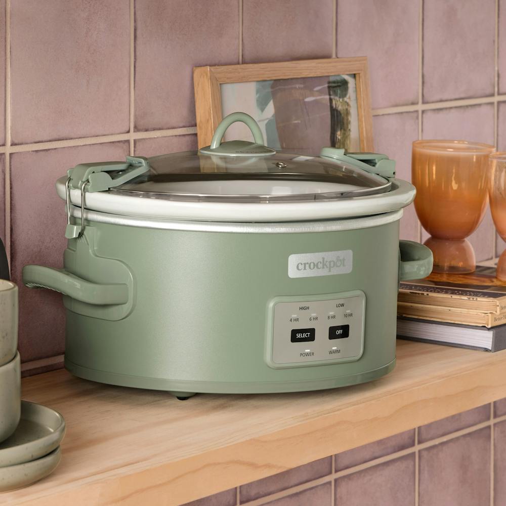 crock-pot-programmable-design-series-6-quart-cook-and-carry-slow-cooker-moonshine-w1 35da96db-7241-3d5a-8296-0e309727e190.jpg
