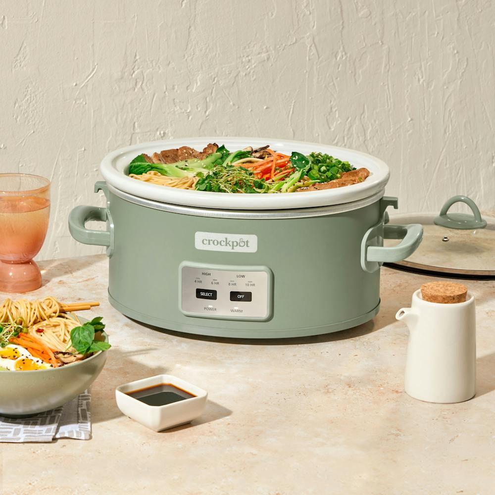 crock-pot-programmable-design-series-6-quart-cook-and-carry-slow-cooker-moonshine-w1 94e6cb40-ae64-3660-918d-c04a575e1d96.jpg