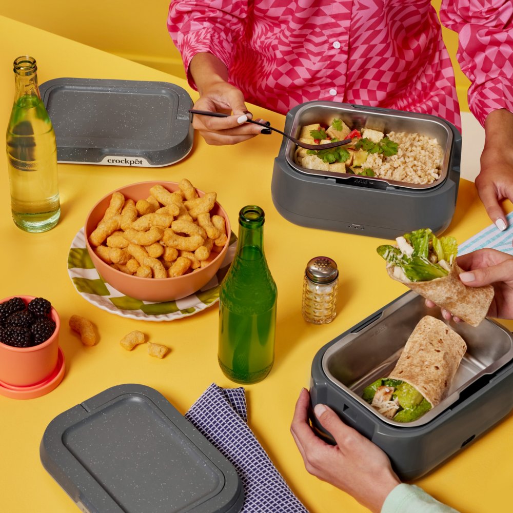 crock-pot-go-portable-food-warmer-electric-lunch-box-with-detachable-cord-j3 DC-39029-Crockpot_CPGO-ATF03-nogfx
